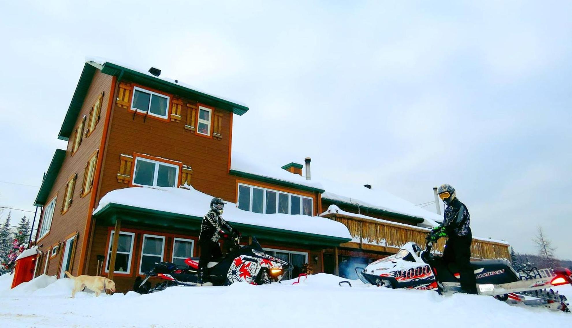 Le Gite Ambrelane Thetford Mines Exteriör bild
